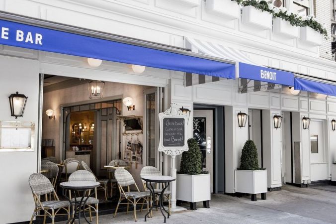 Benoit-Exterior-Chalkboard-Credit-Pierre-Monetta_54_990x660