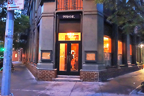 Bistro_Pierre_Lapin,_West_Village,_NYC_2b